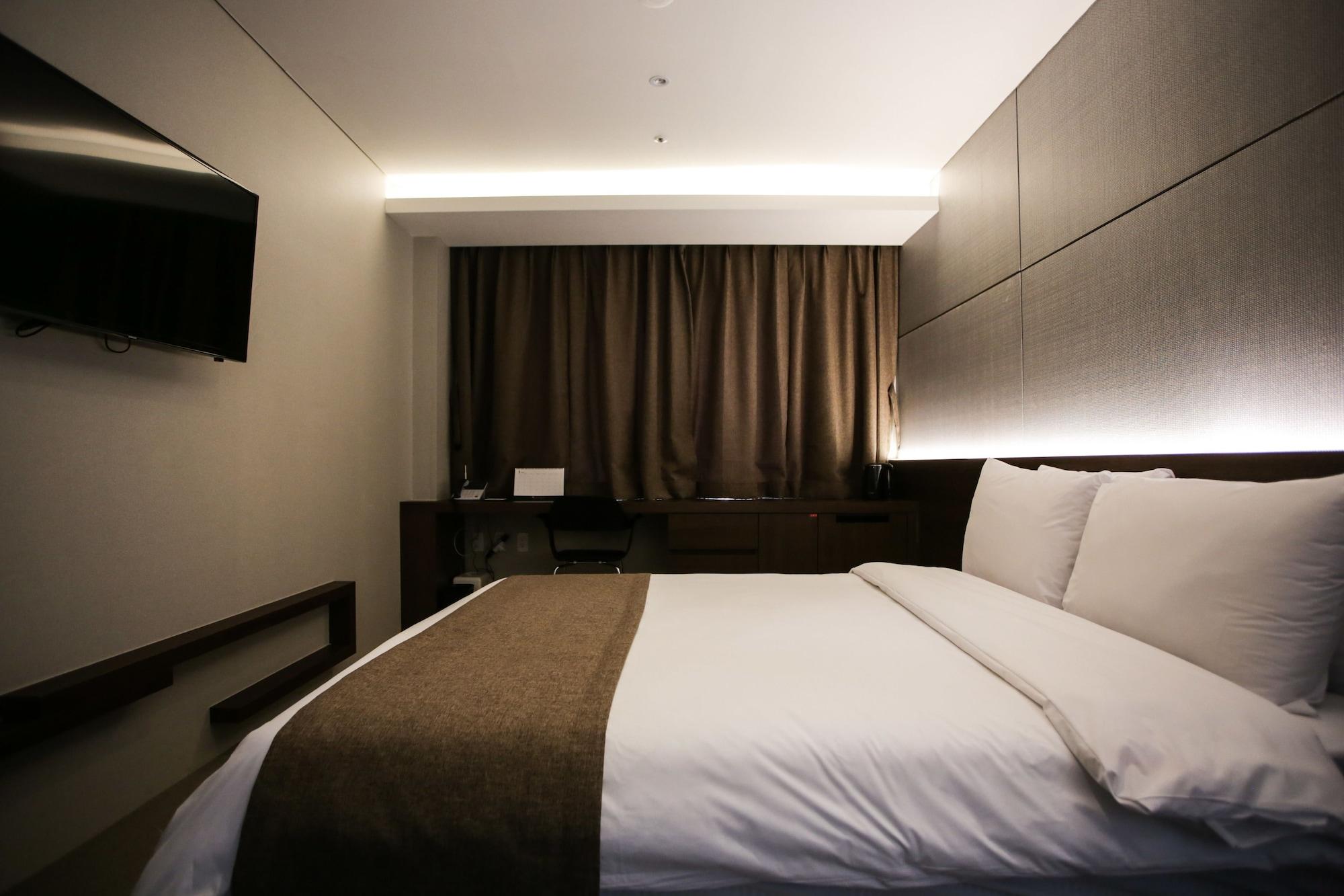 M Stay Hotel Gyeonggi Giheung Yongin Exteriör bild
