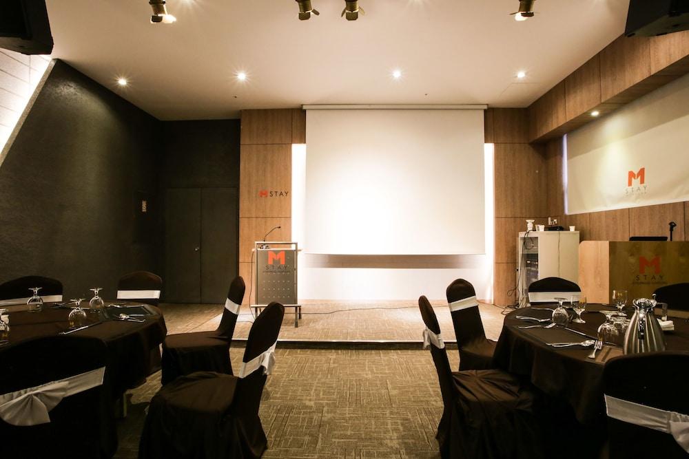 M Stay Hotel Gyeonggi Giheung Yongin Exteriör bild
