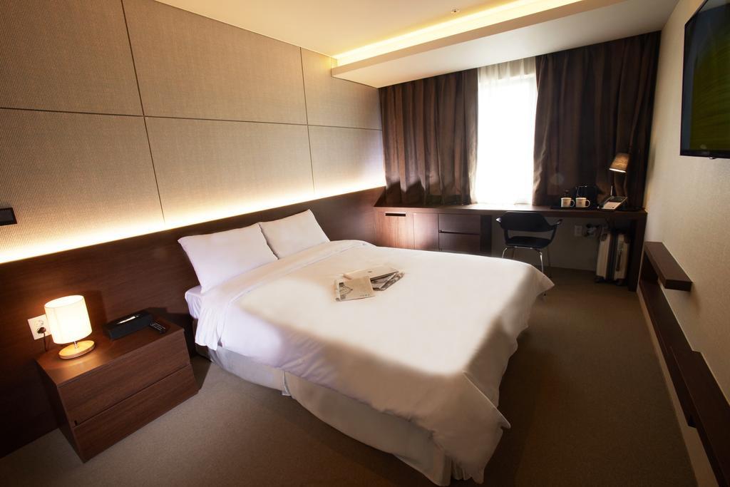 M Stay Hotel Gyeonggi Giheung Yongin Exteriör bild